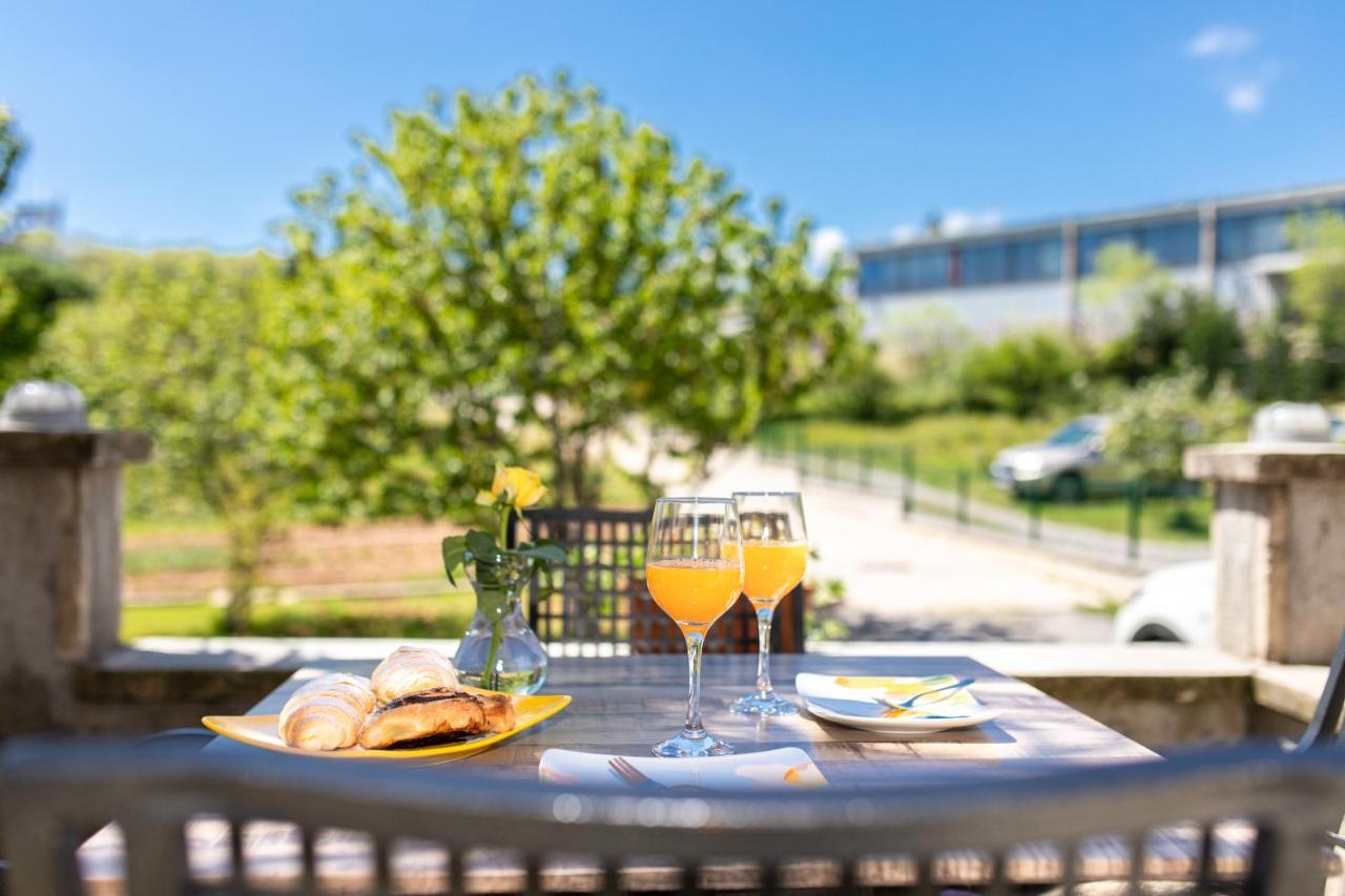 Ela Lägenhet Rijeka Exteriör bild